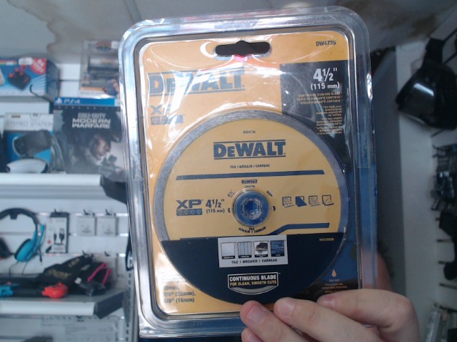 Disque diamnt� segment� 4 pouces 1/2