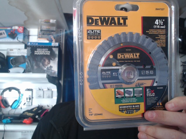 Disque diamant� segment� 4 pouces 1/2