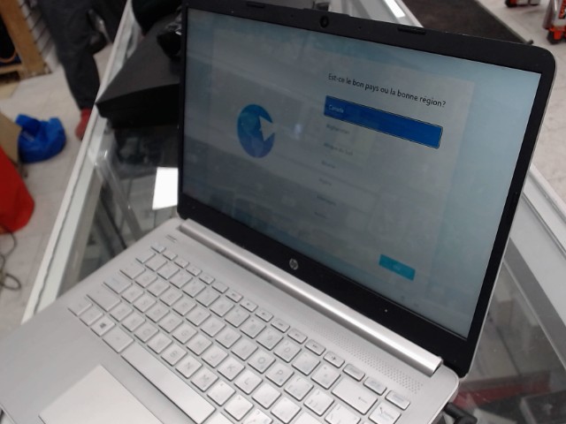 Laptop hp avec chargeur gris