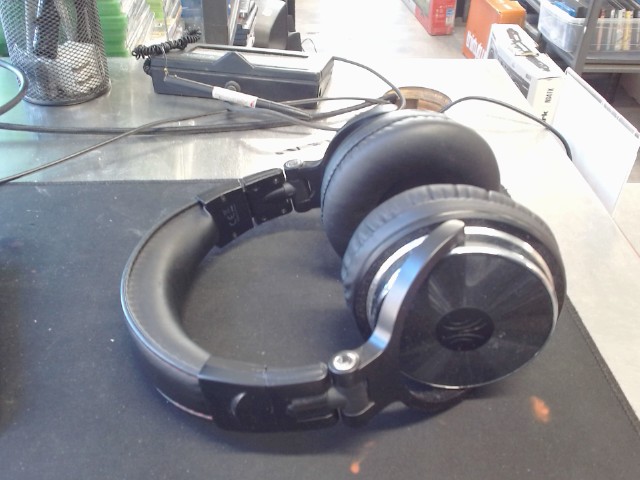 One odio headset