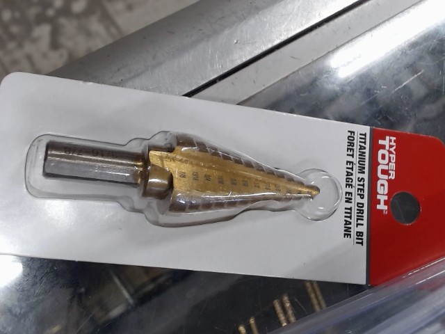 Foret �tag� en titane