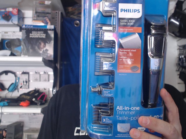 Taille-poils tout en un