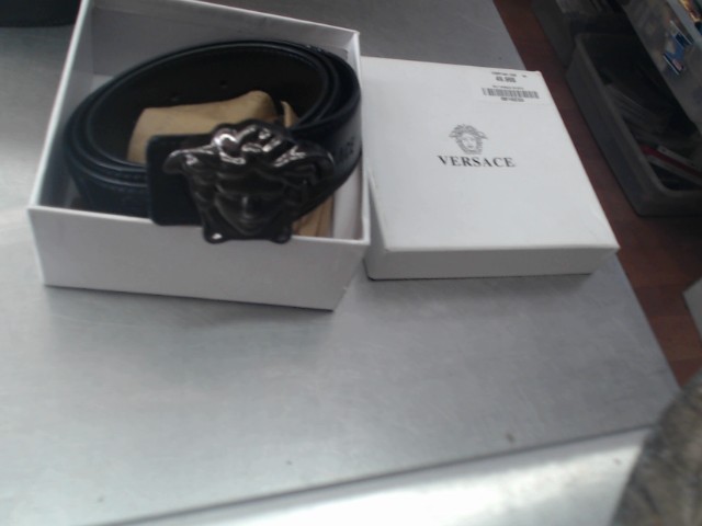 Belt versace en boite