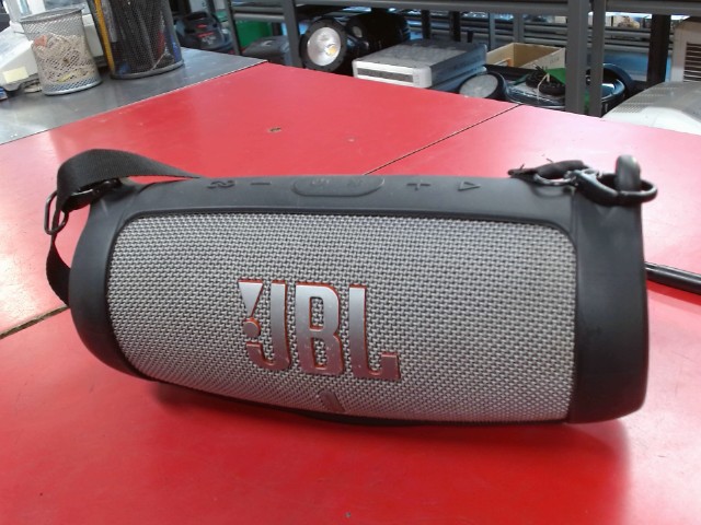 Jbl charge 5 speaker