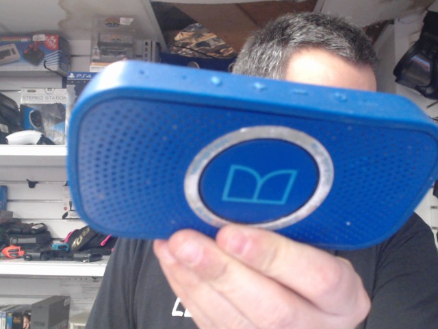 Speaker bluetooth monster