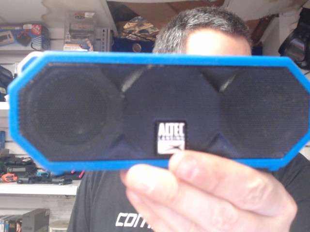 Petie haut parleur bleu