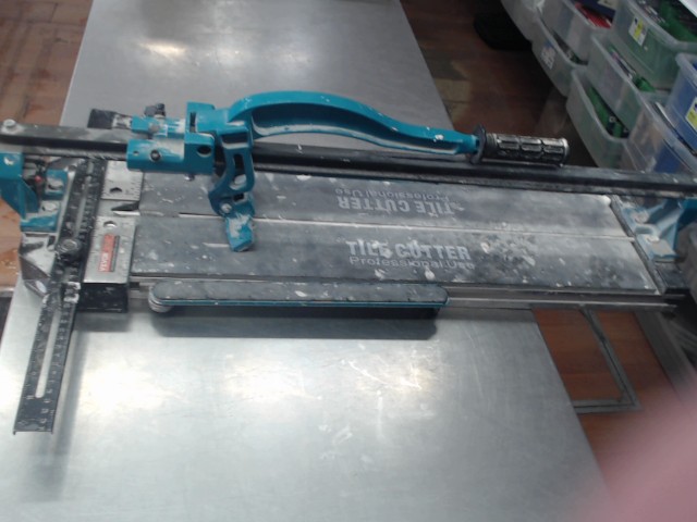 Coupe carreaux 24 pouces