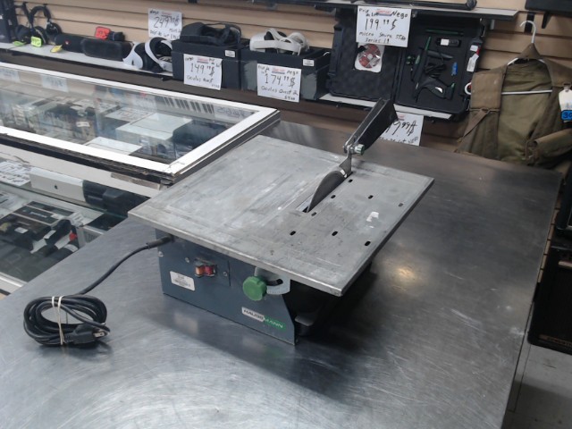 Scie humide a carreaux 7op