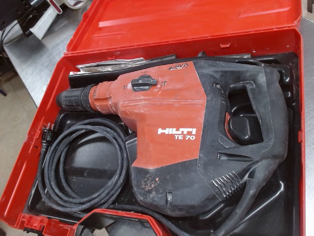 Perforateur hilti te 70