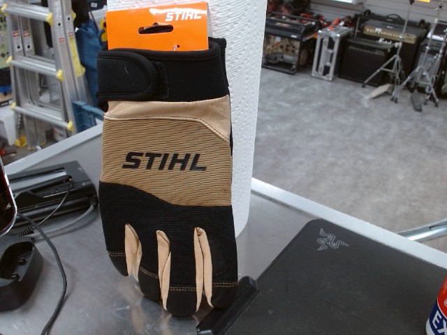 Pair gant de travail neuf large