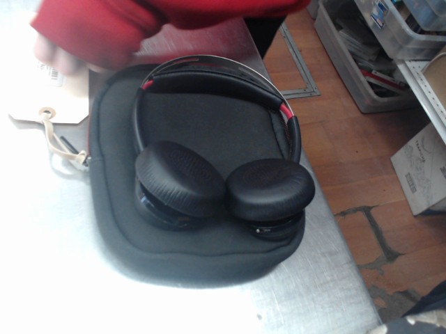 Casque ecoute 2.4hz dans case