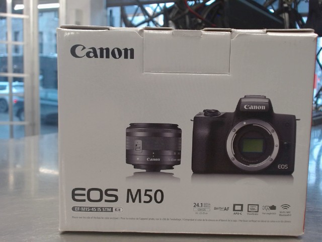 Camera eos m50 en boite