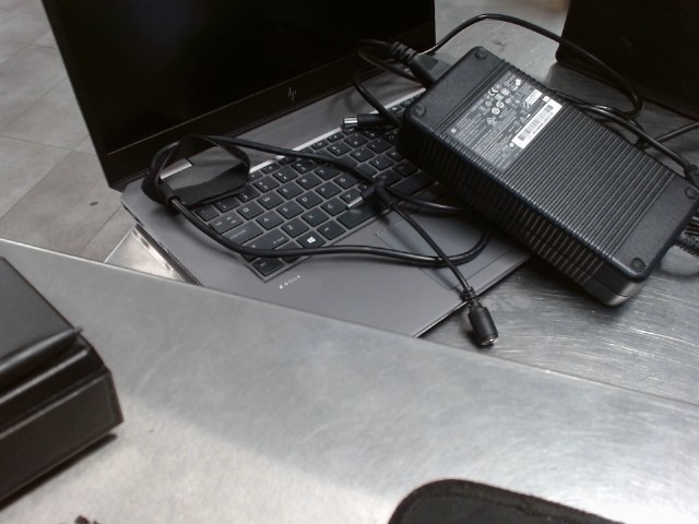 12cpu i7 8th/32gb ram/512ssd/2tb ssd