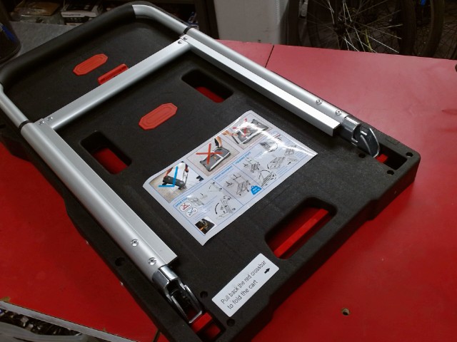 Folding hand truck