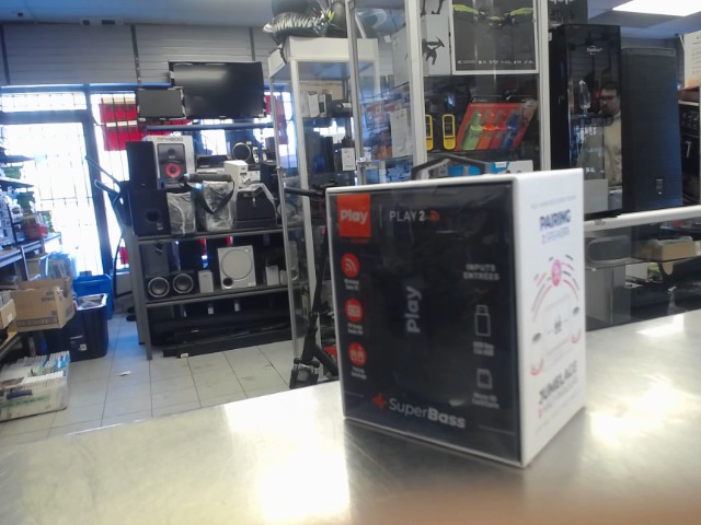 Speaker sans fil dans la boite