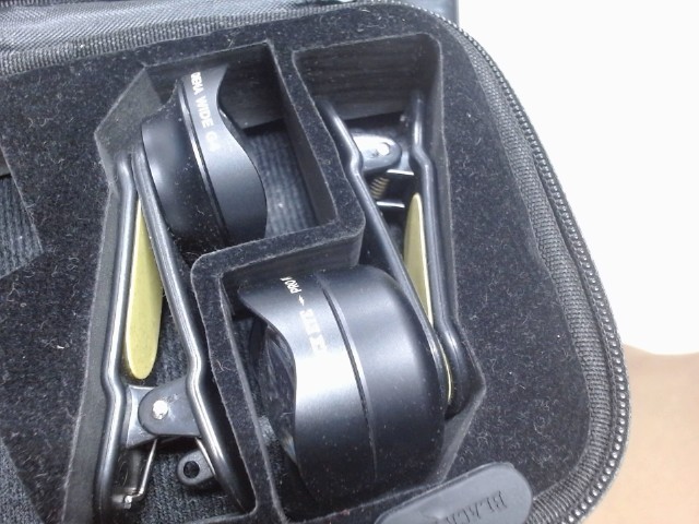 Lentille pour iphone black eye