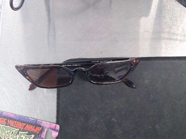 Women fine sunglasses