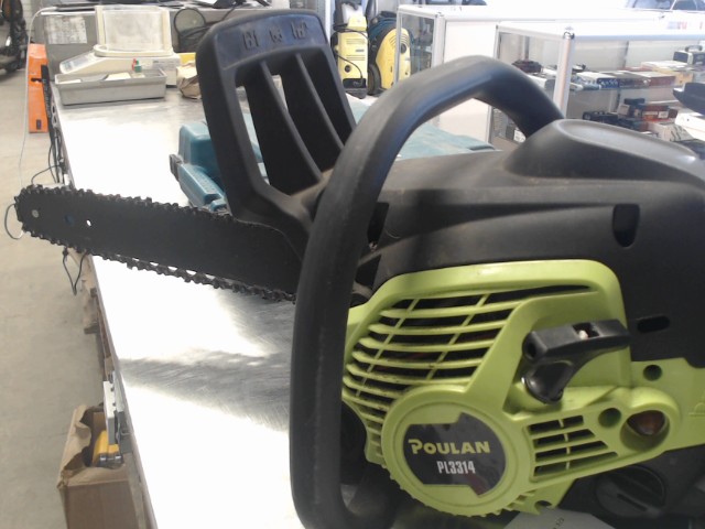 Scie a chaine a essence poulan