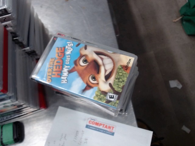 Over the hedge hammy goes nuts