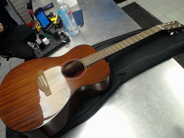 Yamaha storia iii dans son case