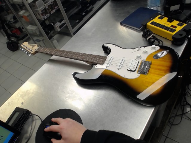 Guitare electrique squier stratocaster
