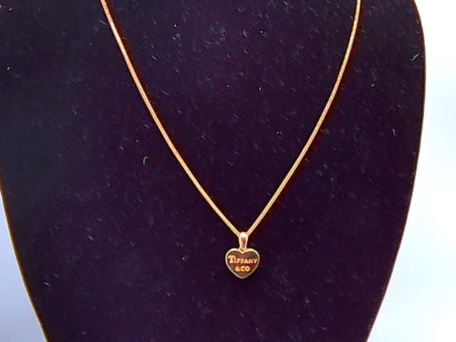 CHAINE EN OR 10KT  AVEC PENDENTIF