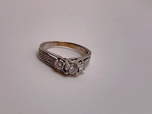 BAGUE EN OR 10KT POUR FEMME