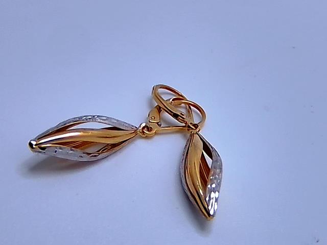 BOUCLES D OREILLES EN OR 14KT
