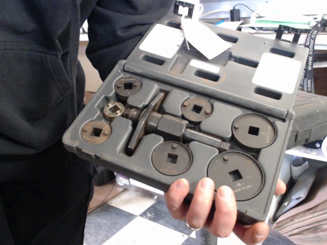 Universal brake caliper tool