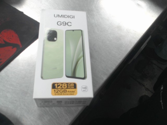 Cellulaire umidigi noir, case, boite