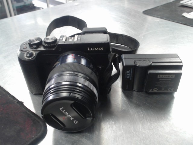 Camera panasonic lumix avec lentille cha