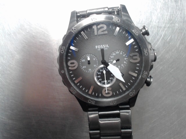 Montre fossil grise et blanche