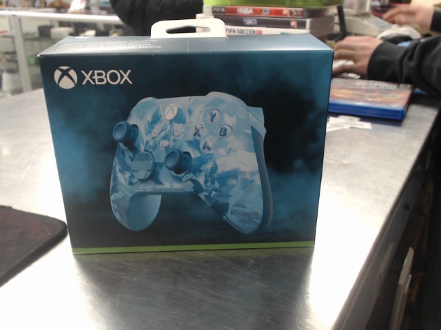 Manette xbox special edition ice breaker