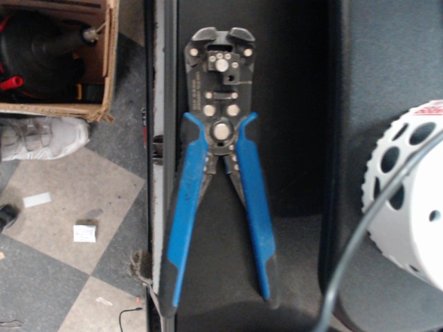 Cable stripper