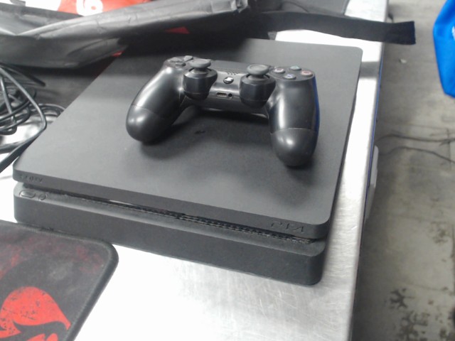 Playstation 4 avec manette