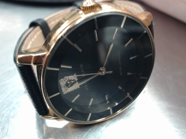 Montre stainless dor�e