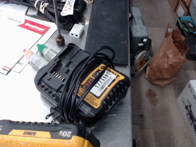 Chargeur dewalt