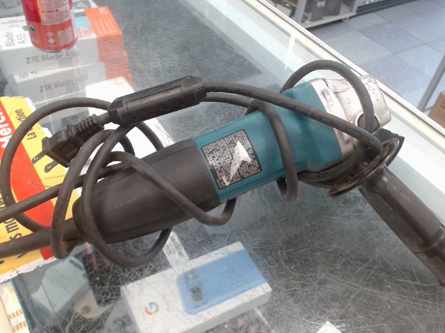 Grindre makita filaire avec pigner