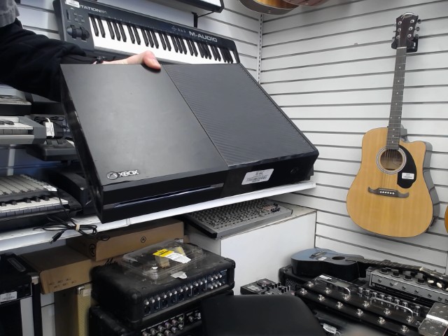 Console seulement pas fils pas manette