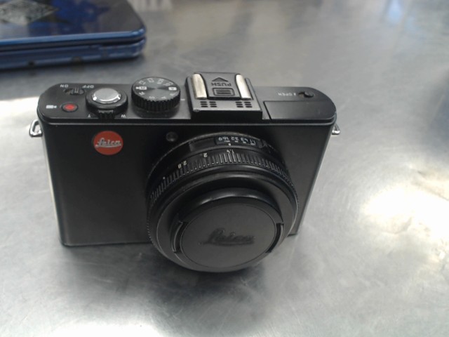 Leica point n shoot d lux 6 + char