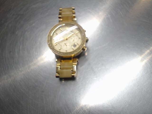 Montre pour femme bat fini