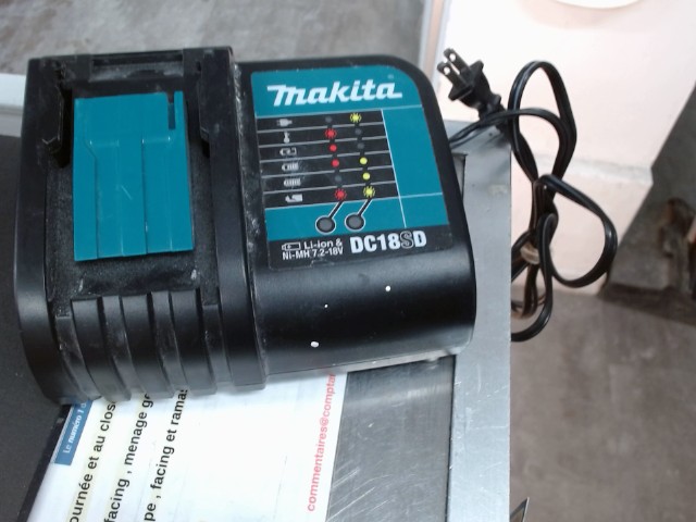 Charger makita