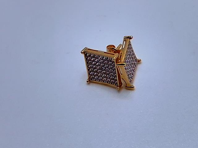 BOUCLES D OREILLES EN OR 10KT NEW