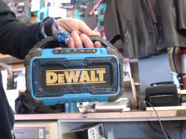 Radio dewalt peinture bleu au complet
