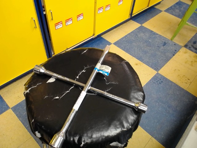 Cle en x pour voiture