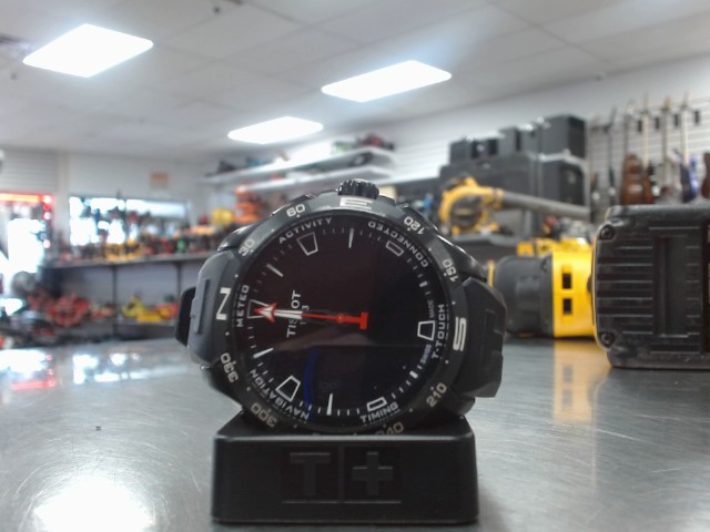 Montre tissot t touch connect+cahrgeur