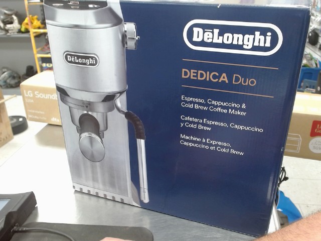 Machine a cafe delonghi neuve dans inbox