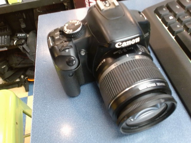 Camera avec lentille sans chargeur