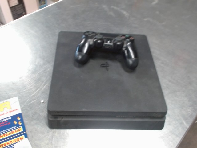 Ps4 console + fils + man