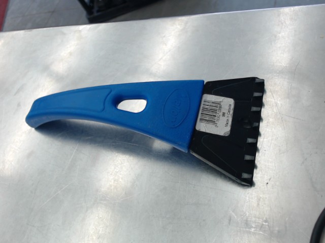 Grattoir pour fenetre